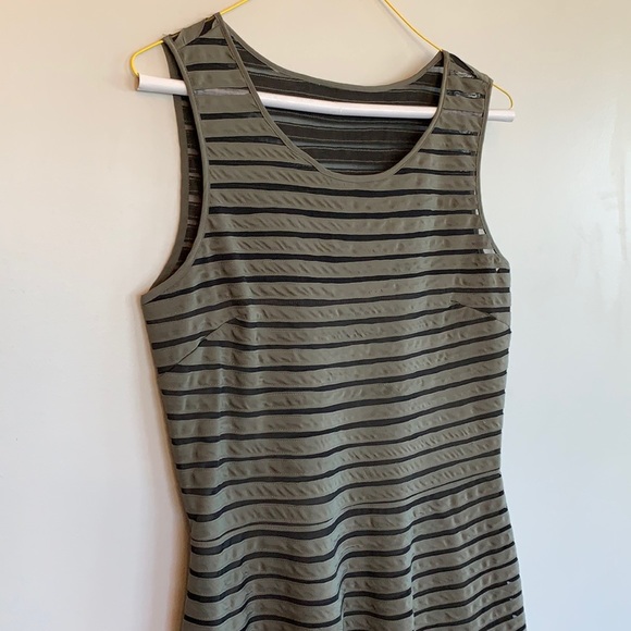 💕HP💕Parker Mesh Panel Dress - Picture 6 of 14